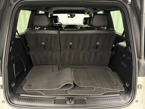 Used 2024 Jeep Wagoneer Series III AWD/4WD image 5