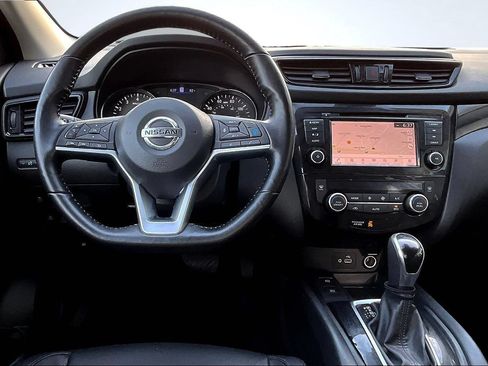 Used 2022 Nissan Rogue Sport SL AWD/4WD image 9