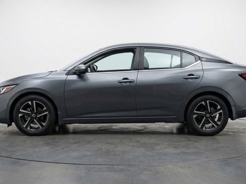 Used 2025 Nissan Sentra SV FWD image 5