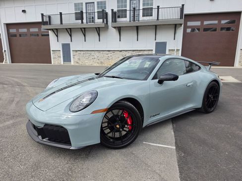 Used 2025 Porsche 911 Carrera 4 GTS AWD/4WD image 92