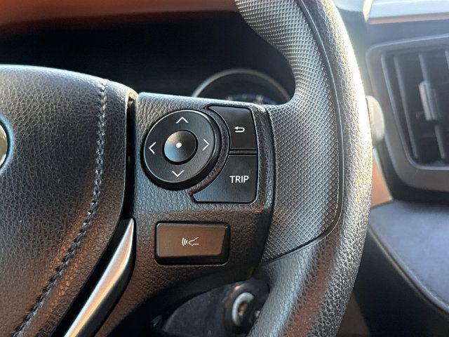 Used 2017 Toyota RAV4 LE FWD image 27