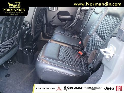 Used 2019 Jeep Wrangler Unlimited Rubicon AWD/4WD image 18