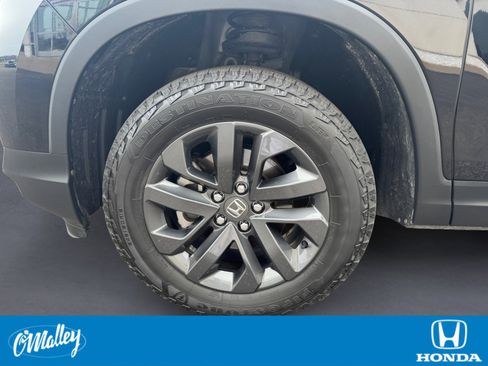 Certified 2025 Honda Ridgeline Sport image 9