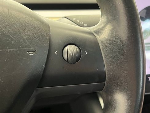 Used 2018 Tesla Model 3 Mid Range image 16