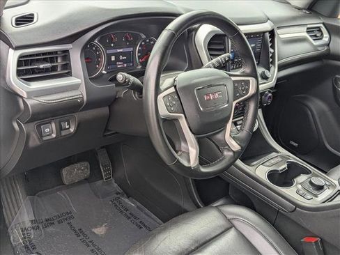 Used 2023 GMC Acadia SLT image 10