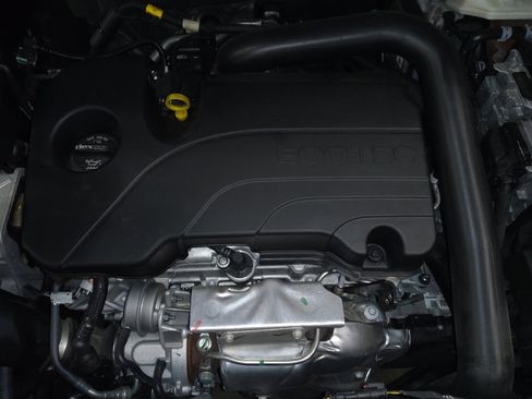 Used 2024 Chevrolet Equinox LS image 30