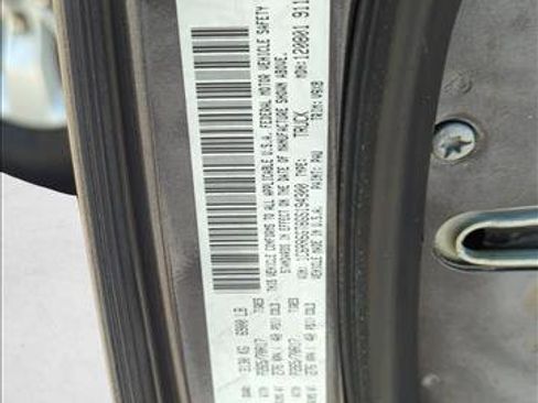 Used 2016 RAM 1500 Classic SLT RWD image 28