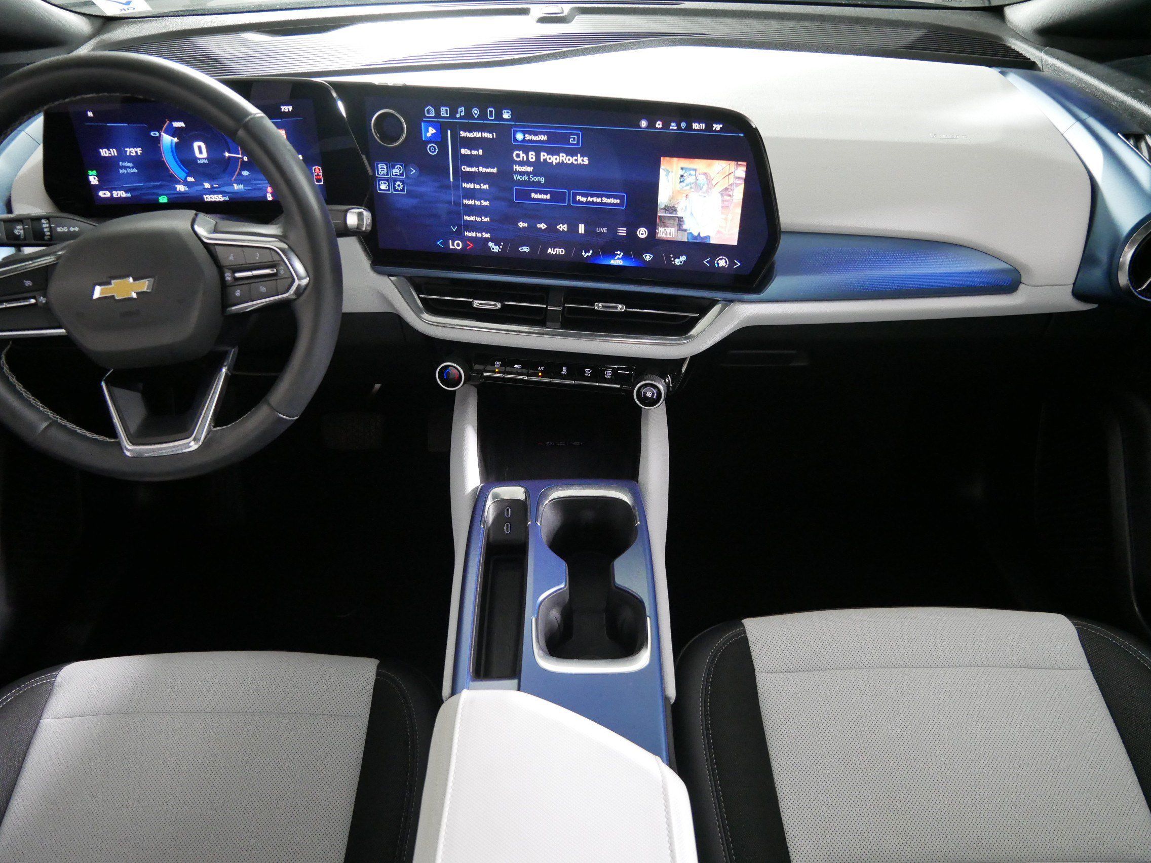 Used 2025 Chevrolet Equinox EV LT w/ Convenience Package FWD image 10