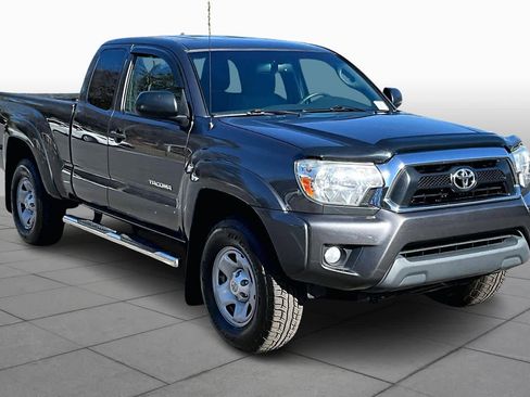 Used 2014 Toyota Tacoma PreRunner image 3