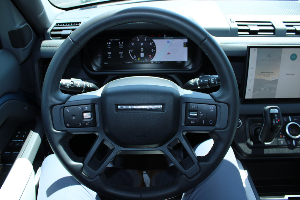 Used 2025 Land Rover Defender 110 S AWD/4WD image 43