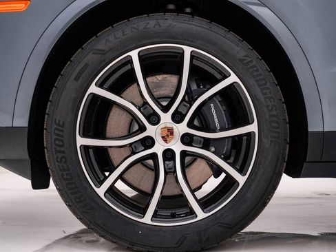 New 2026 Porsche Cayenne E-Hybrid AWD/4WD image 13