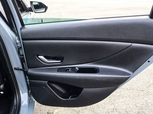 Used 2021 Hyundai Elantra SEL w/ Convenience Package image 38