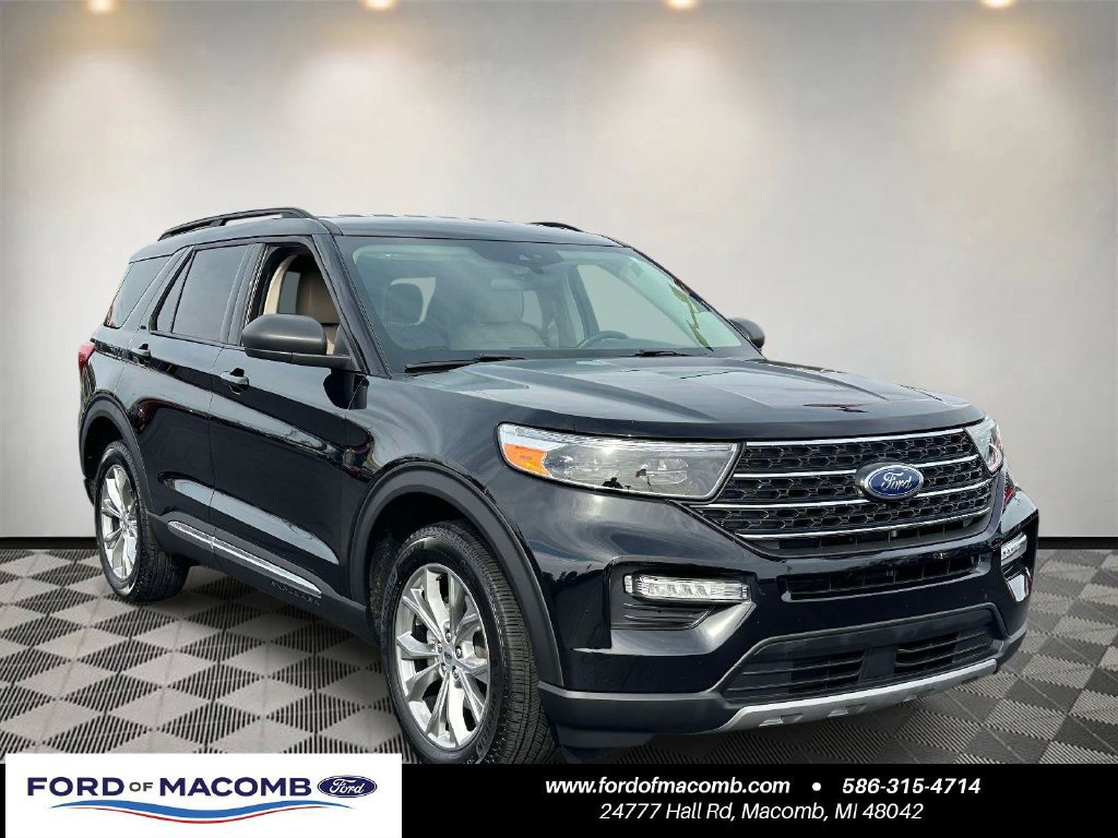 Certified 2023 Ford Explorer XLT w/ Equipment Group 202A AWD/4WD image 1