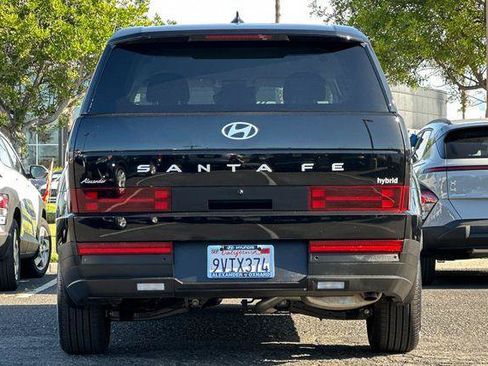 Used 2026 Hyundai Santa Fe SE FWD image 5