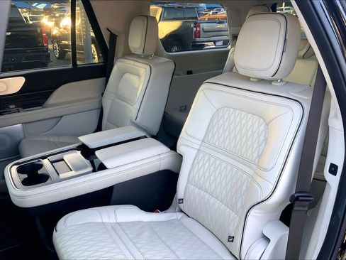 Used 2022 Lincoln Navigator Black Label image 19