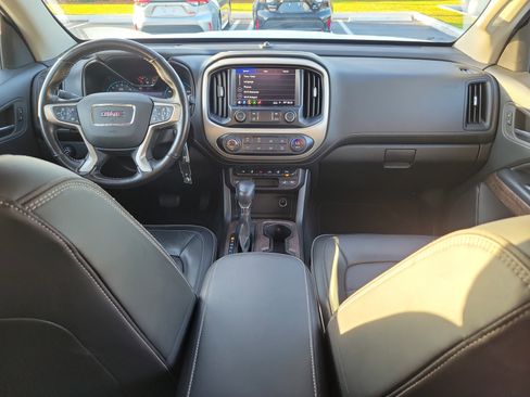 Used 2022 GMC Canyon Denali image 16