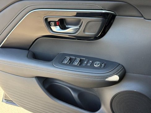 Certified 2025 Acura ADX AWD image 30