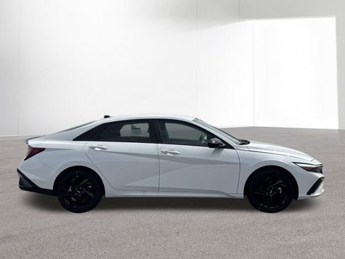 New 2026 Hyundai Elantra Sport FWD image 31