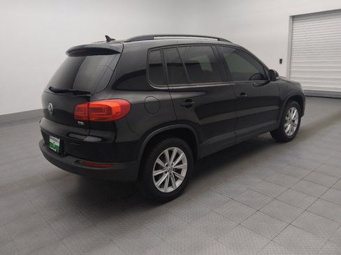 Used 2017 Volkswagen Tiguan Limited w/ Premium Package image 10