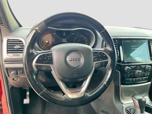 Used 2019 Jeep Grand Cherokee Limited image 11