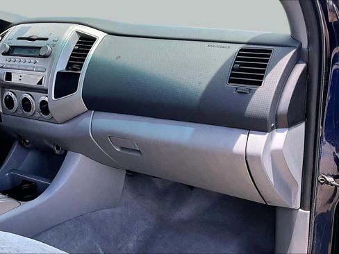 Used 2006 Toyota Tacoma PreRunner RWD image 17
