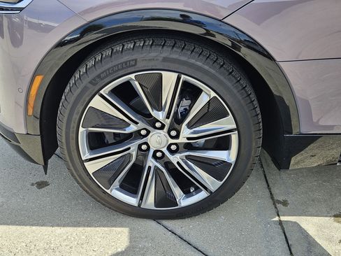 New 2025 Cadillac Lyriq Luxury image 36