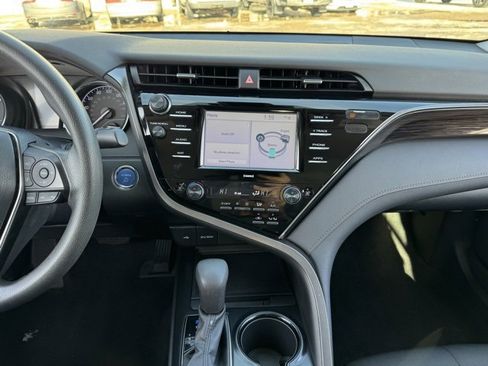 Certified 2020 Toyota Camry LE image 2