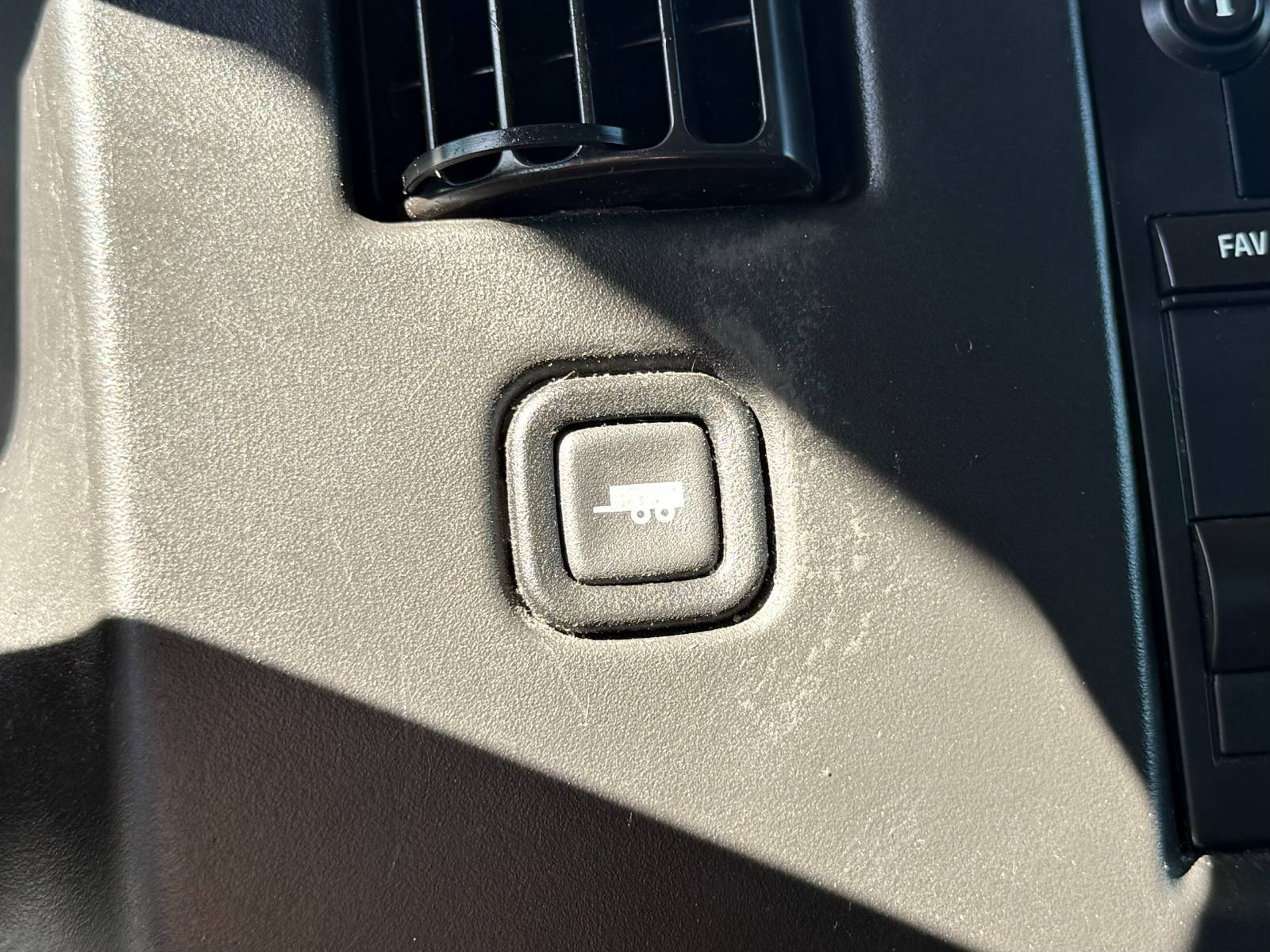 Used 2016 Chevrolet Express 2500 RWD image 30