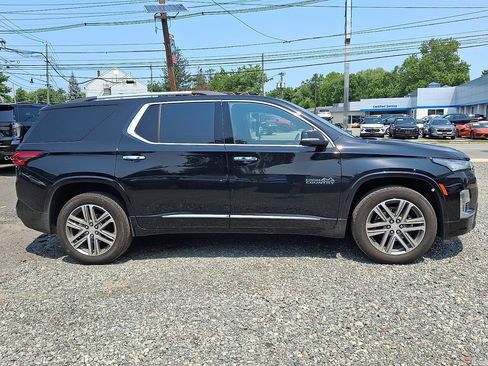 Used 2023 Chevrolet Traverse High Country w/ LPO, Floor Liner Package AWD/4WD image 9