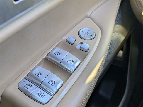 Used 2020 BMW 750i xDrive w/ Executive Package image 29