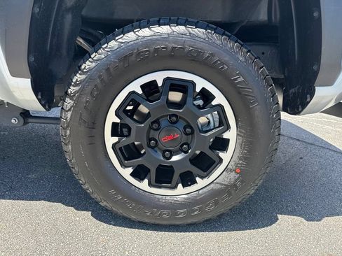 Certified 2026 Toyota Tacoma TRD Off-Road AWD/4WD image 45
