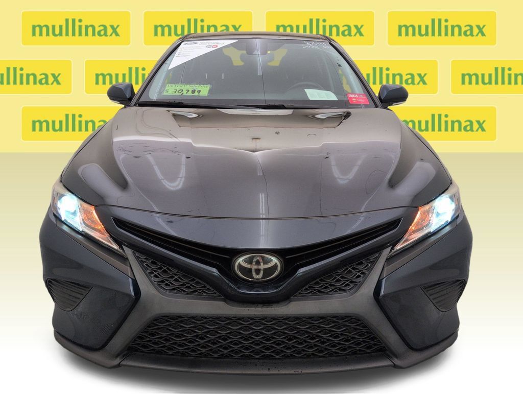 Used 2020 Toyota Camry SE w/ Convenience Package FWD image 14