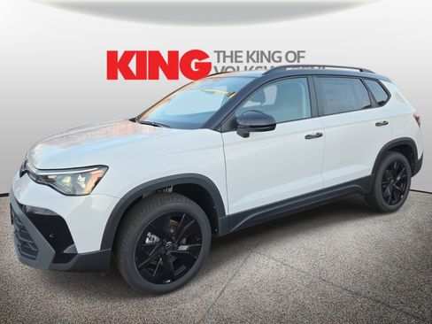 New 2026 Volkswagen Taos SE image 8