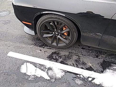 Used 2023 Dodge Challenger GT w/ Plus Package image 10