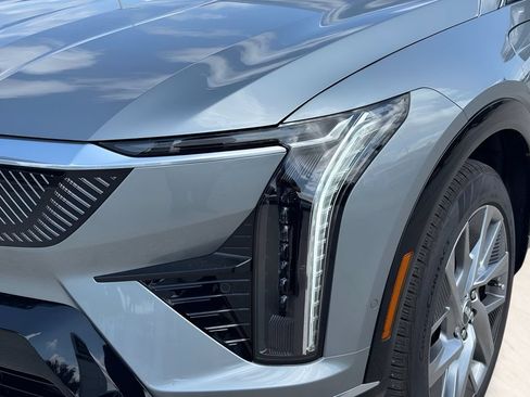 New 2026 Cadillac Optiq Luxury 1 w/ LPO, Floor Liner Package AWD/4WD image 4