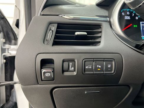 Used 2017 Chevrolet Impala Premier w/ Enhanced Convenience Package image 18