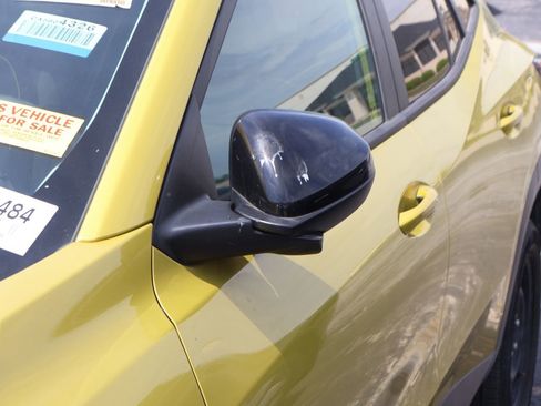 Used 2024 Chevrolet Trax ACTIV w/ Sunroof Package FWD image 3
