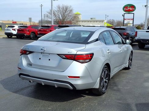 Used 2023 Nissan Sentra SV image 3