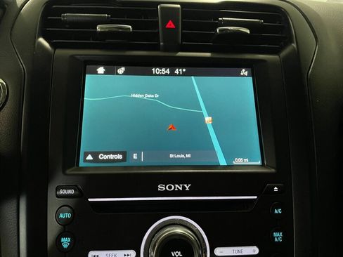 Used 2019 Ford Fusion Titanium AWD/4WD image 14