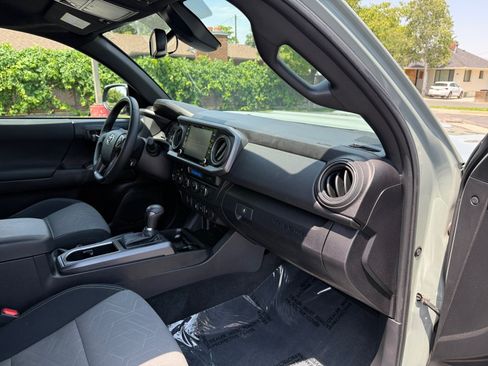 Certified 2023 Toyota Tacoma TRD Sport AWD/4WD image 27