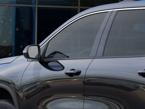 New 2026 Chevrolet Traverse LT image 12