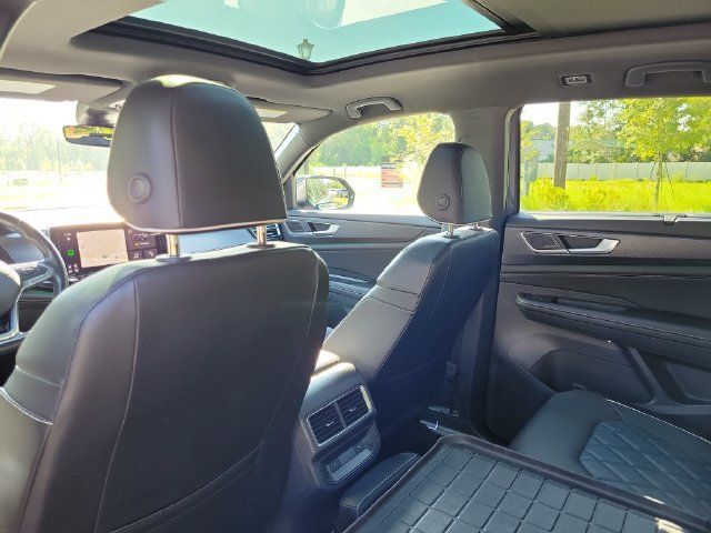 Used 2024 Volkswagen Atlas Cross Sport SEL Premium R-Line AWD/4WD image 14