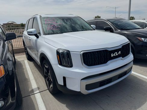 Used 2024 Kia Telluride EX FWD image 5