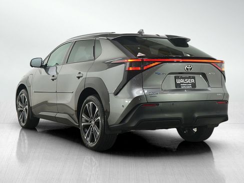 Used 2024 Toyota bZ4X Limited image 4