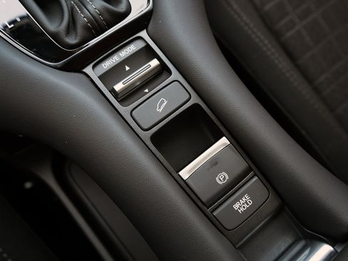 Used 2026 Honda HR-V LX image 28