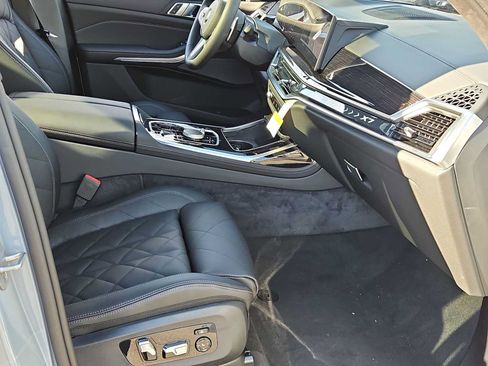 Used 2026 BMW X7 xDrive40i w/ M Sport Package AWD/4WD image 21
