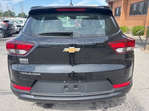 Used 2023 Chevrolet TrailBlazer LS image 11