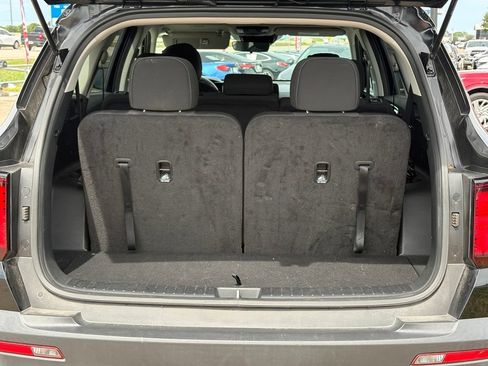 Used 2023 Kia Sorento LX FWD image 16