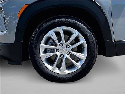 Certified 2025 Chevrolet TrailBlazer LS FWD image 9