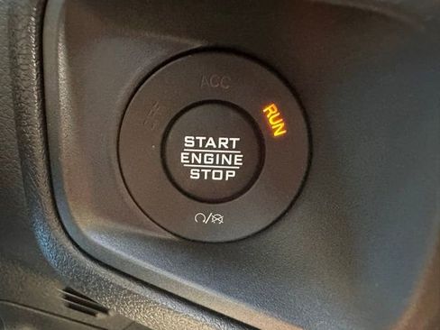 New 2025 Jeep Gladiator Willys image 32